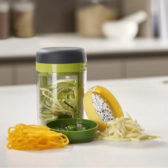 Joseph Joseph Spiro 3-in-1 Spiralizer - Picture 2 of 6